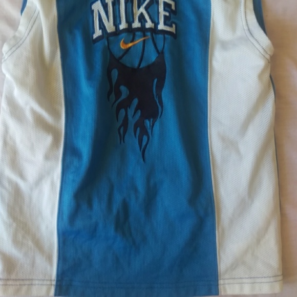 Nike boys basketball hoop jersey - Picture 3 of 6